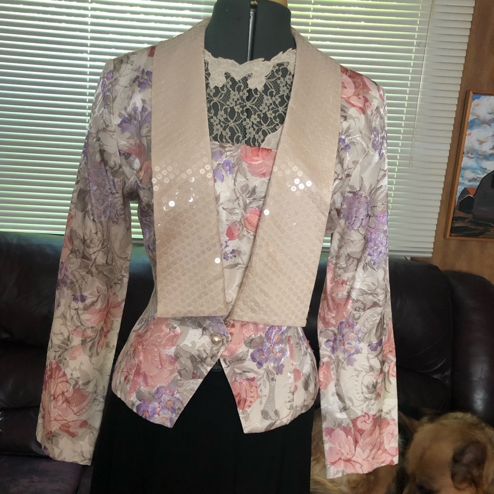 Rocking 90’s Vintage Floral Blazer/Blouse